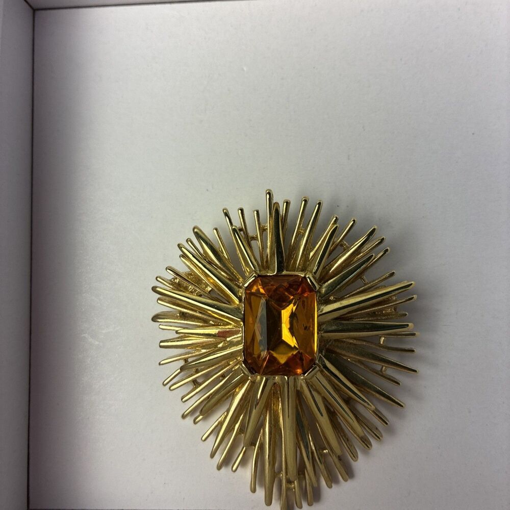 CROWN TRIFARI STARBURST MONTE CARLO BROOCH/PENDANT TOPAZ COLORED CENTER